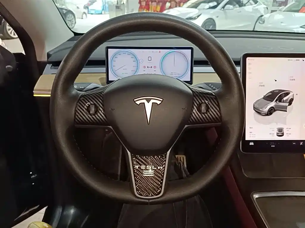 Tesla Model Y 2022 — фото 11