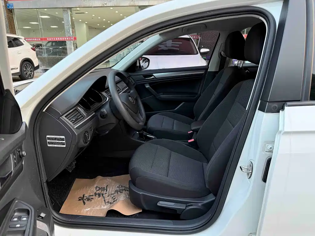Volkswagen Bora 2016 — фото 12