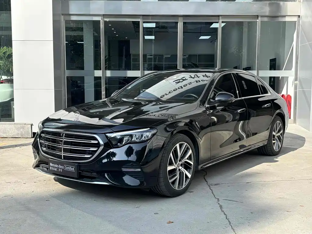 Mercedes-Benz E-Class 2024