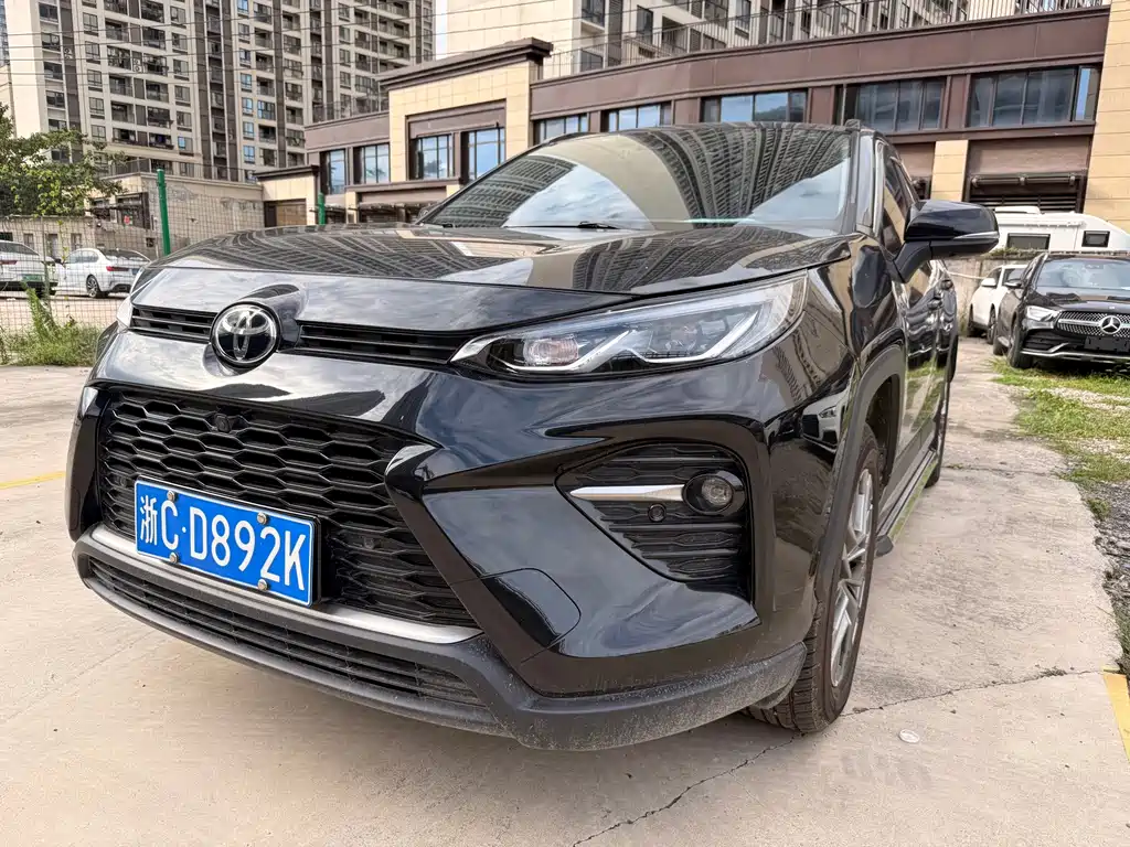 Toyota Wildlander 2023 — фото 1