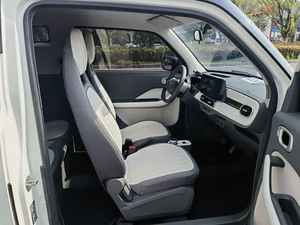 Geely Galaxy Panda 2025 — фото 9