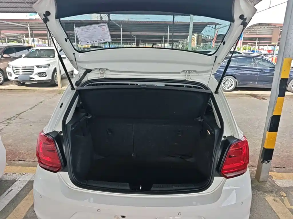 Volkswagen Polo 2017 — фото 19