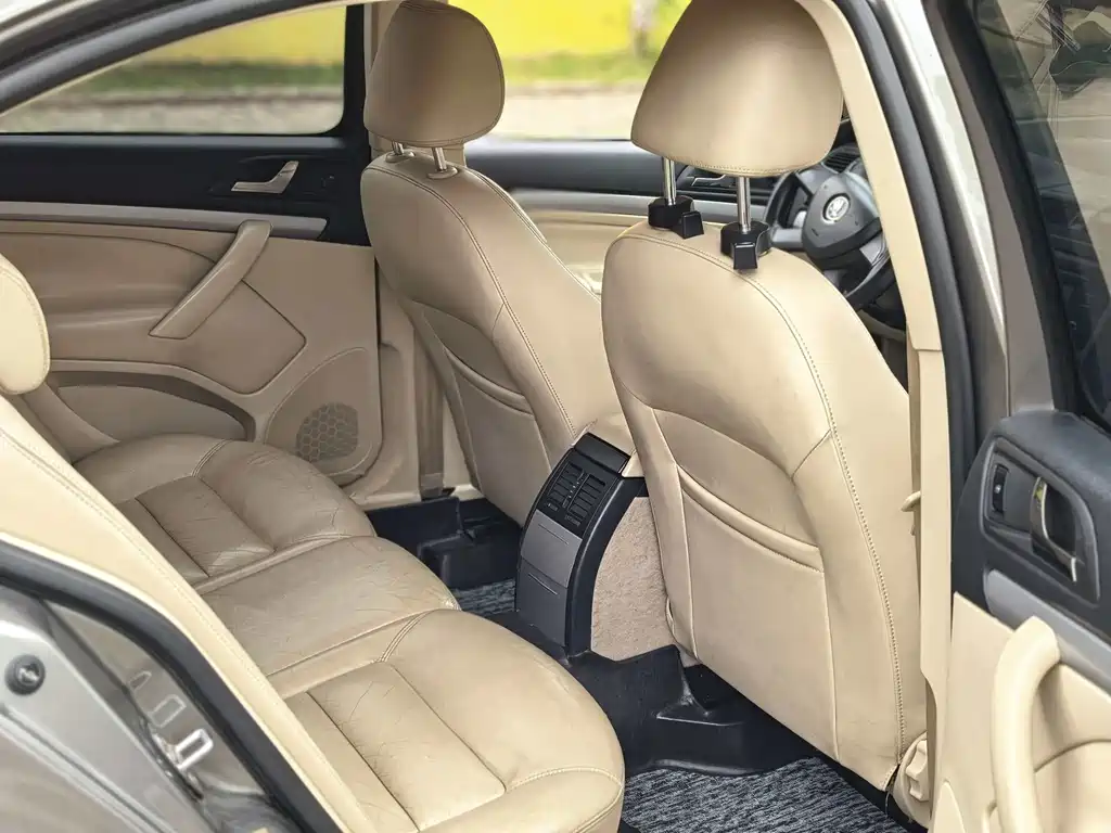 Skoda Octavia 2016 — фото 11