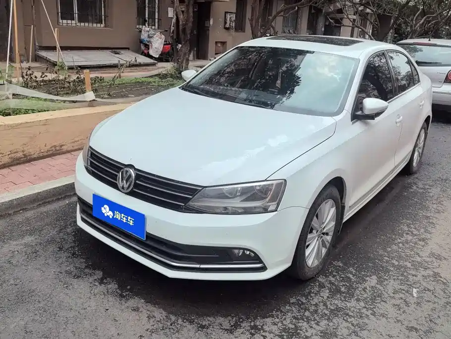 Volkswagen Sagitar 2016