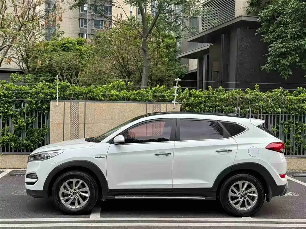 Hyundai Tucson 2016 — фото 2
