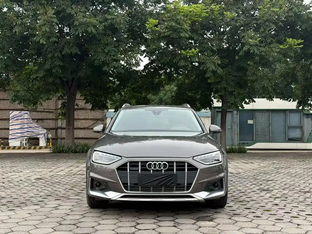 Audi A4 2022 — фото 2