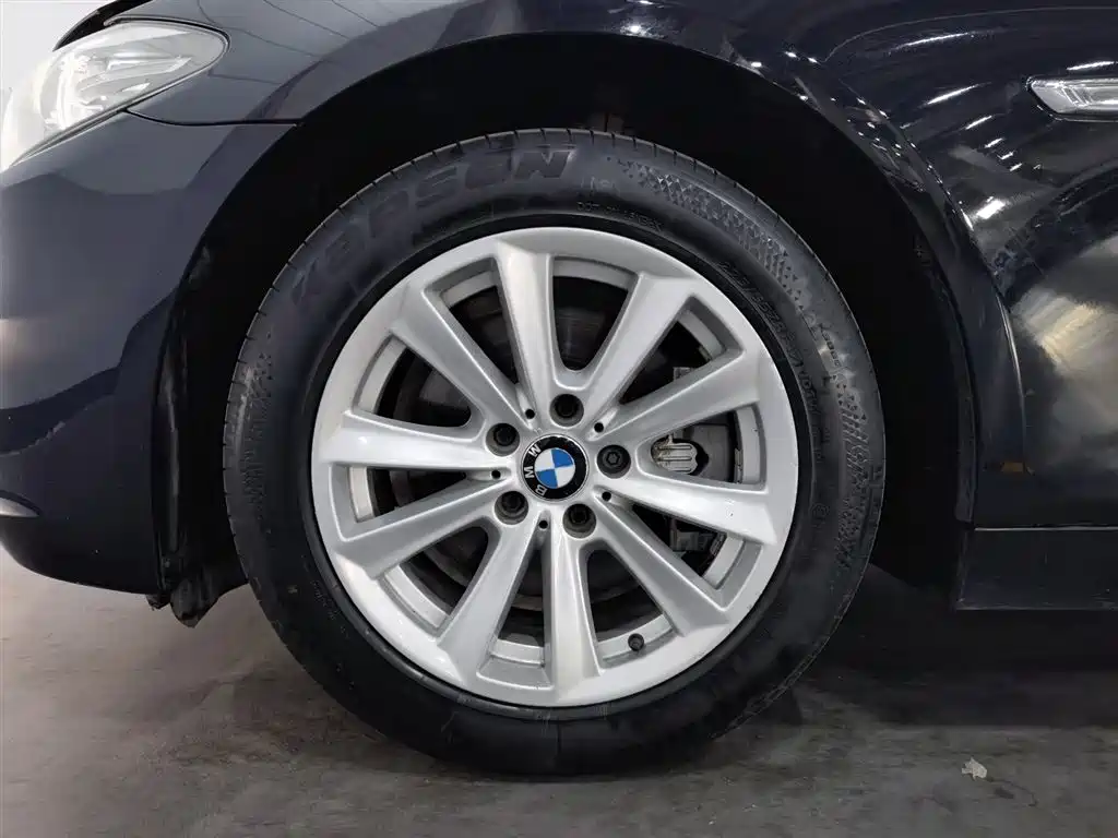 BMW 5 Series 2016 — фото 17