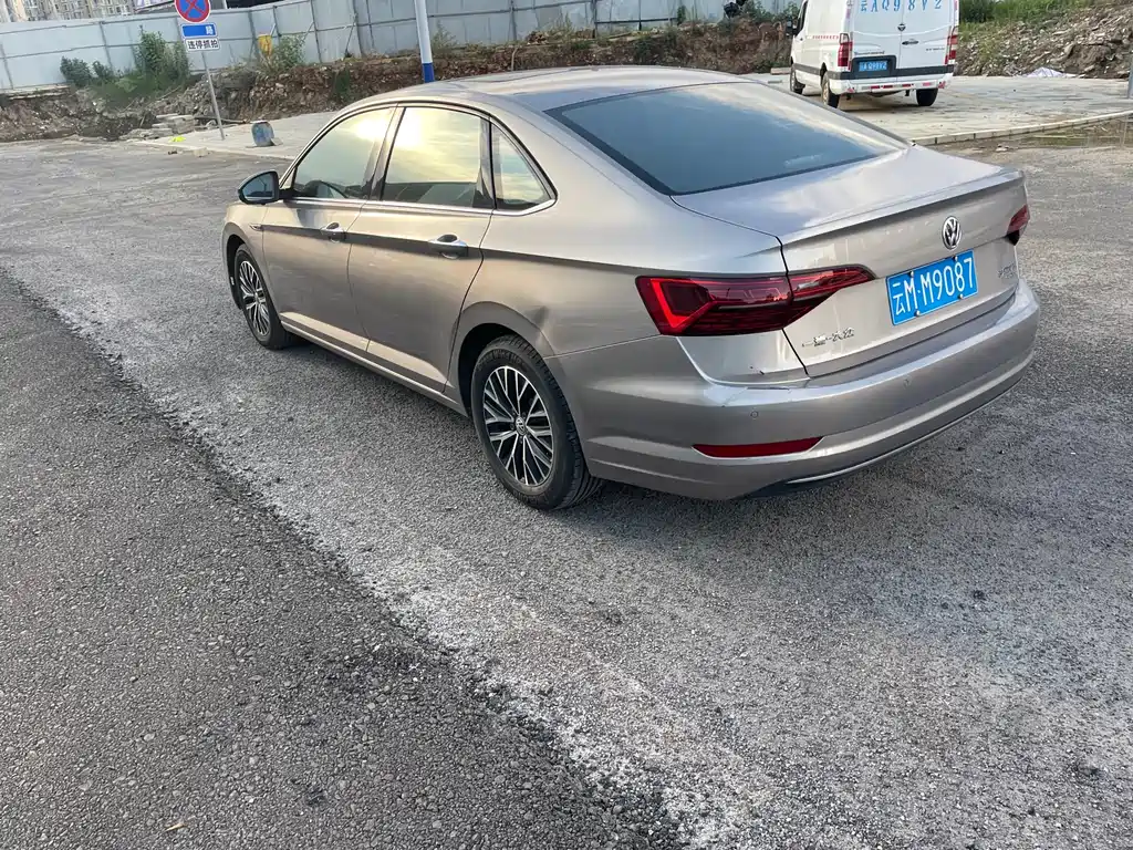 Volkswagen Sagitar 2020