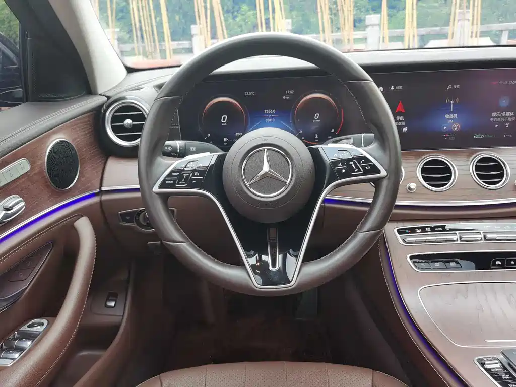 Mercedes-Benz E-Class 2023 — фото 23