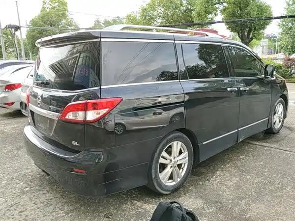 Nissan Quest 2015