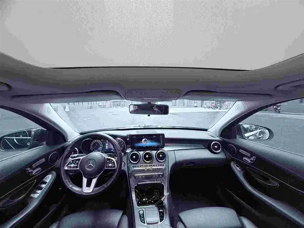 Mercedes-Benz C-Class 2019 — фото 8