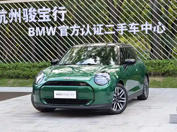 MINI Cooper 2025