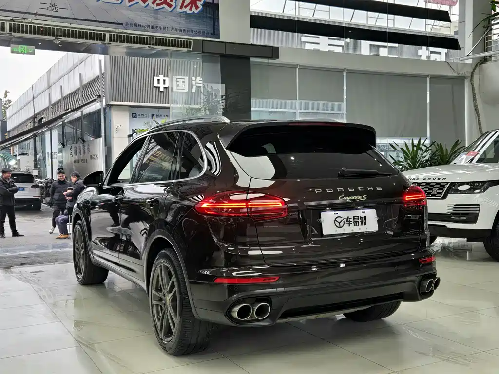 Porsche Cayenne Hybrid 2018 — фото 4