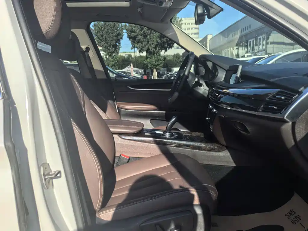 BMW X5 2015 — фото 25