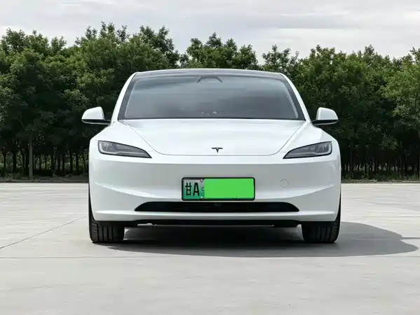 Tesla Model 3 2026