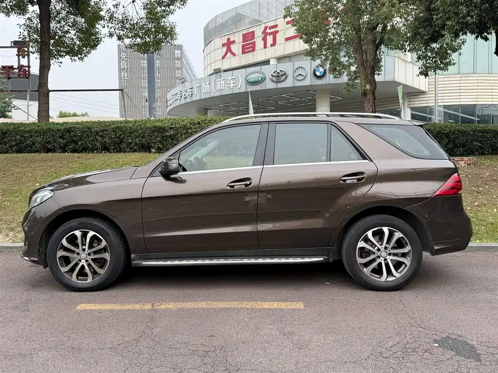 Mercedes-Benz GLE 2016 — фото 3