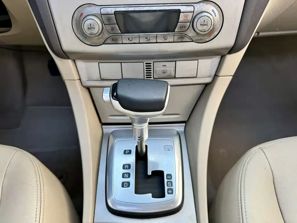 Ford Focus 2014 — фото 13