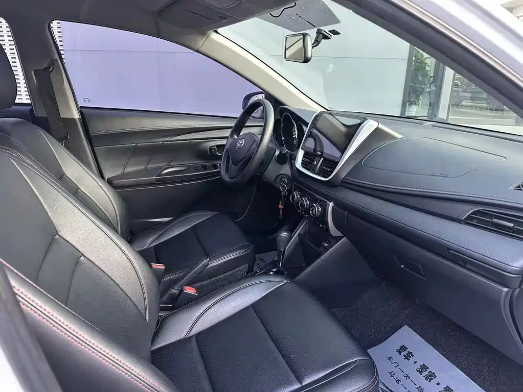 Toyota Yaris L 2018 — фото 8