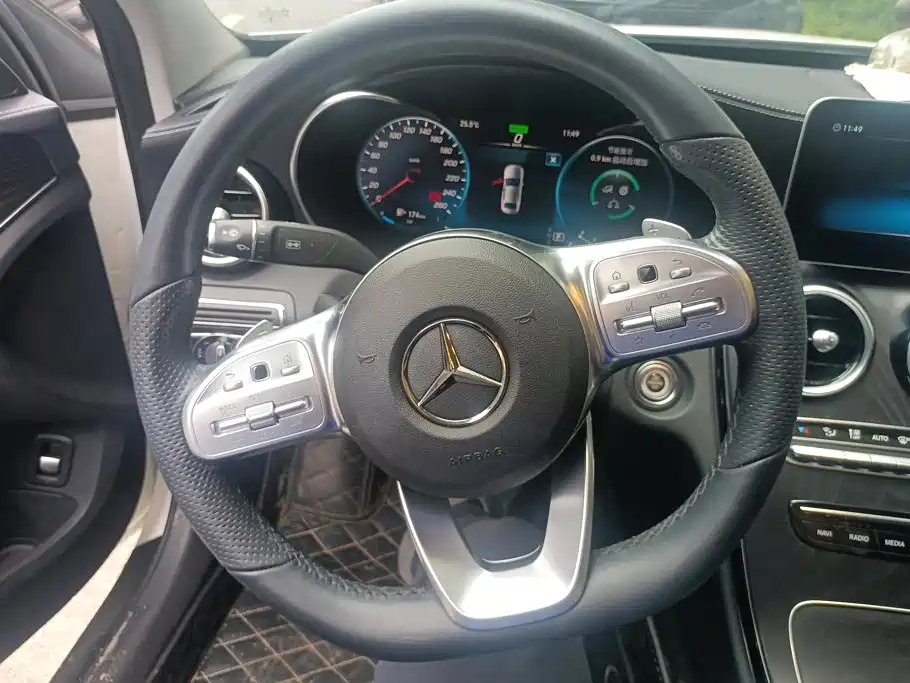 Mercedes-Benz C-Class 2021 — фото 15