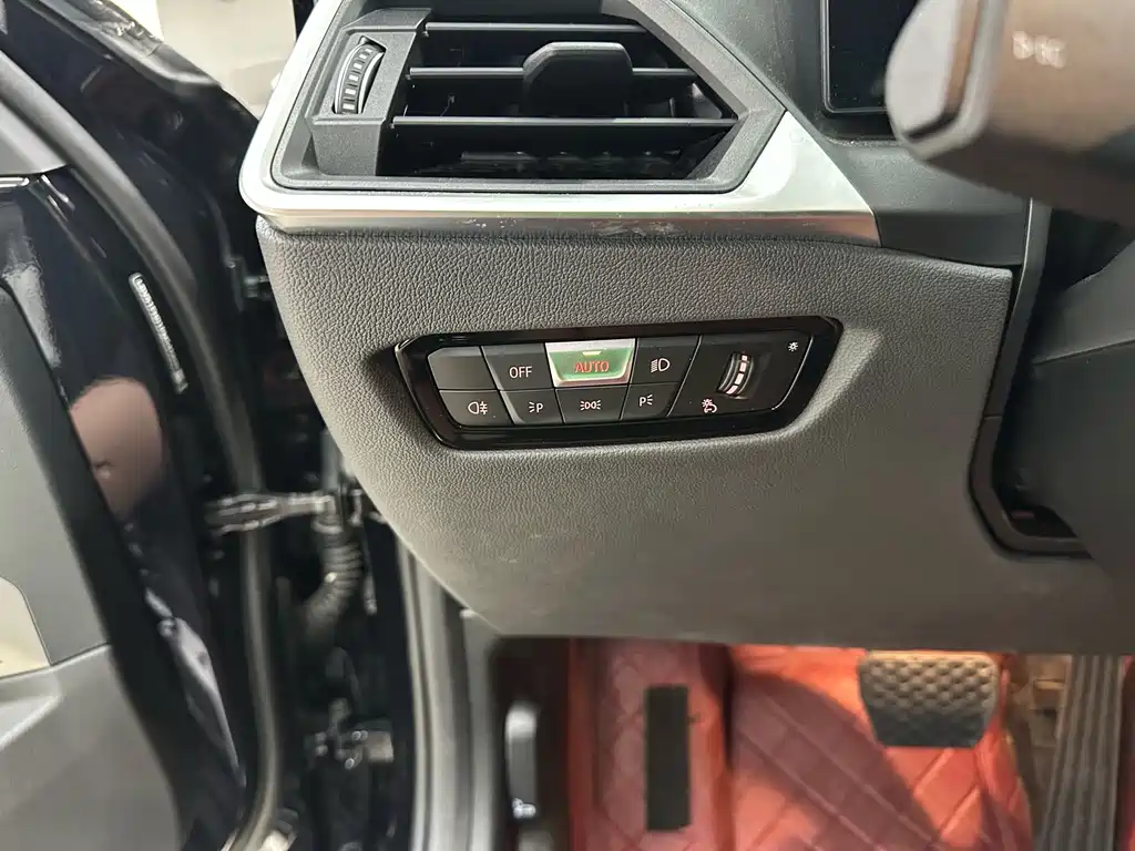 BMW 3 Series 2023 — фото 13