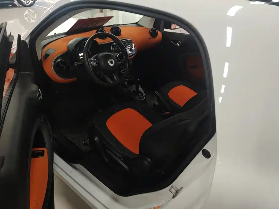 smart fortwo 2016 — фото 11