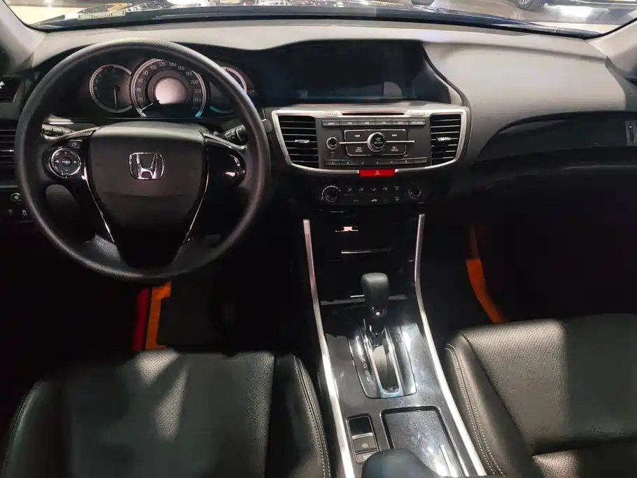 Honda Accord 2017 — фото 12