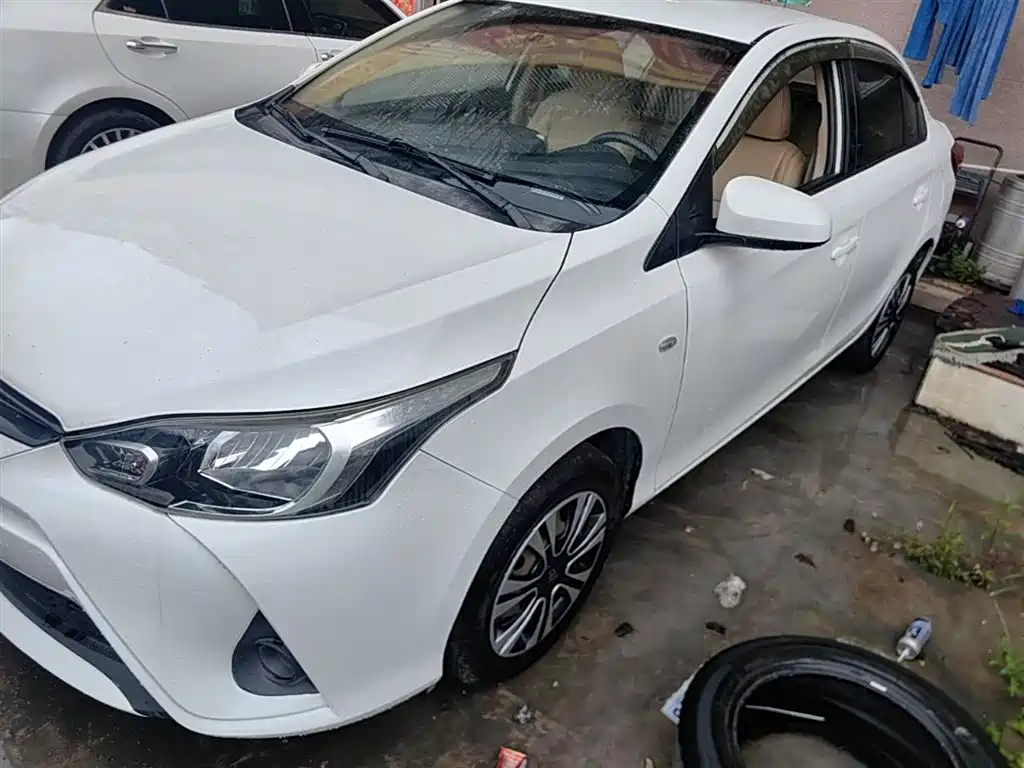 Toyota Yaris L 2019 — фото 24
