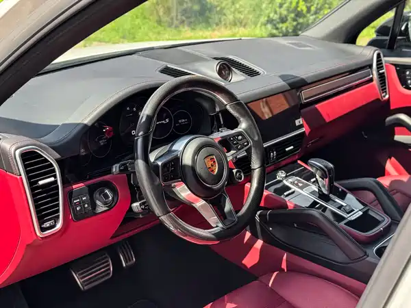 Porsche Cayenne 2023