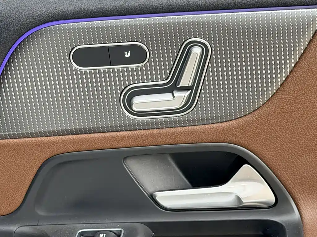 Mercedes-Benz GLB 2021 — фото 19