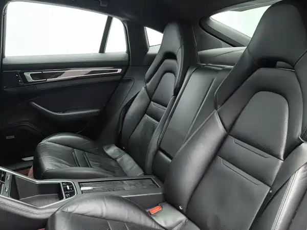 Porsche Panamera 2018