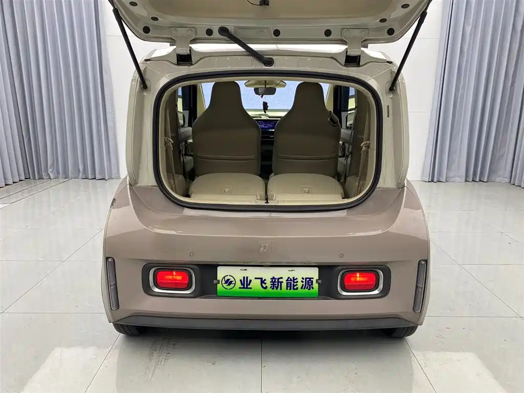 Baojun KiWi EV 2023 — фото 18