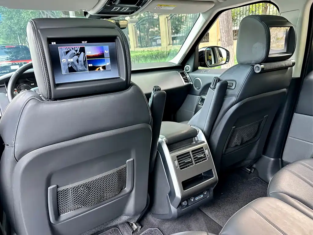 Land Rover Range Rover Sport 2018 — фото 13