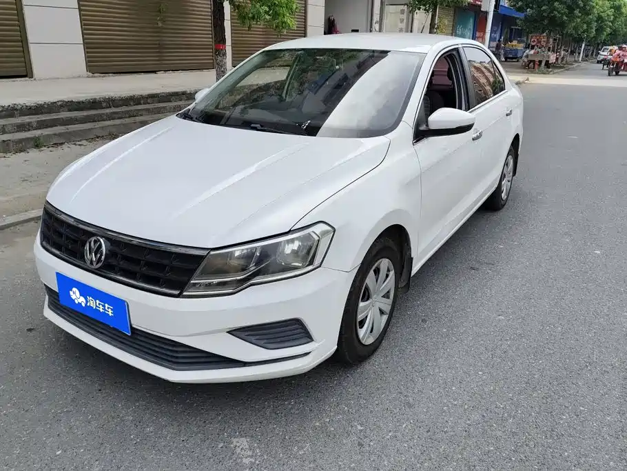 Volkswagen Jetta 2017 — фото 1