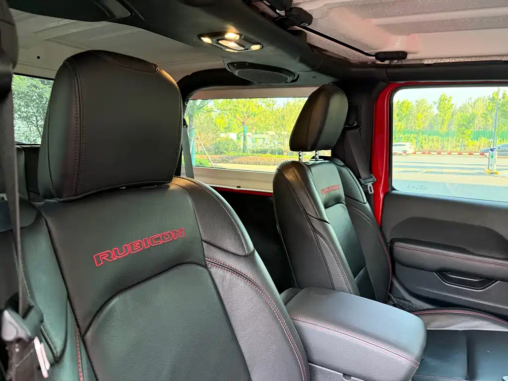 Jeep Wrangler 2020 — фото 11