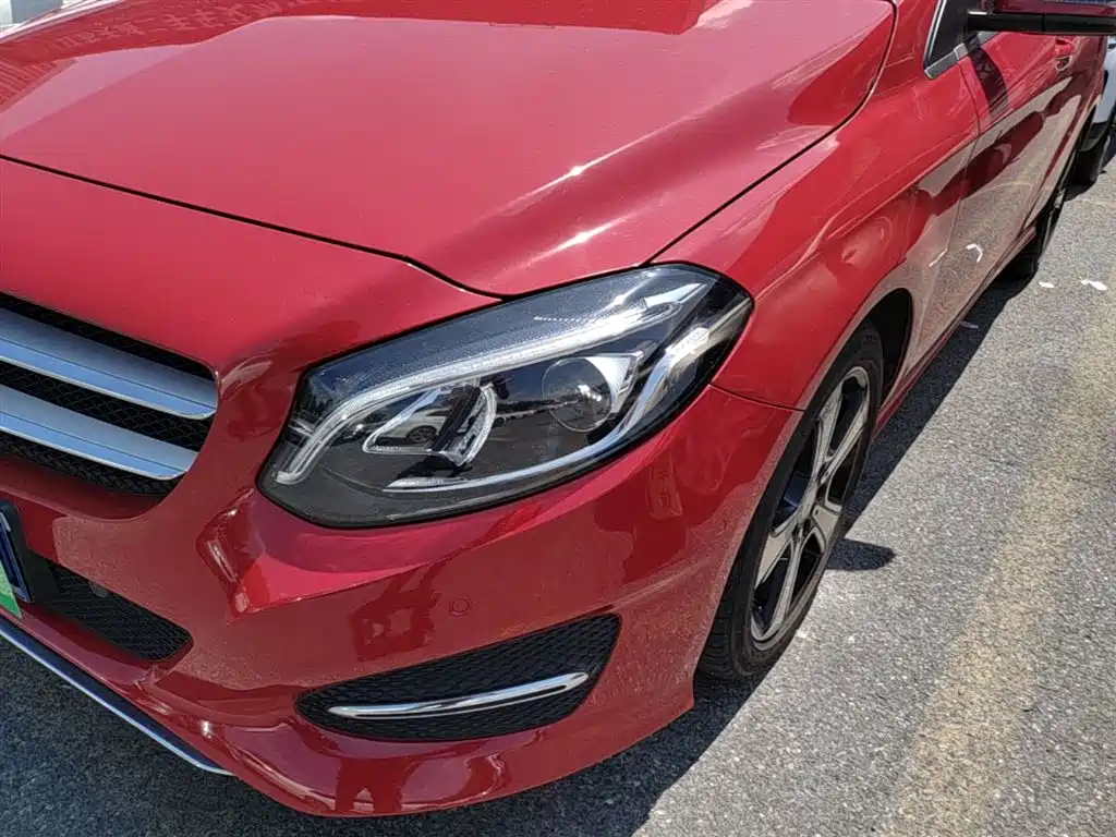 Mercedes-Benz B-Class 2017 — фото 24