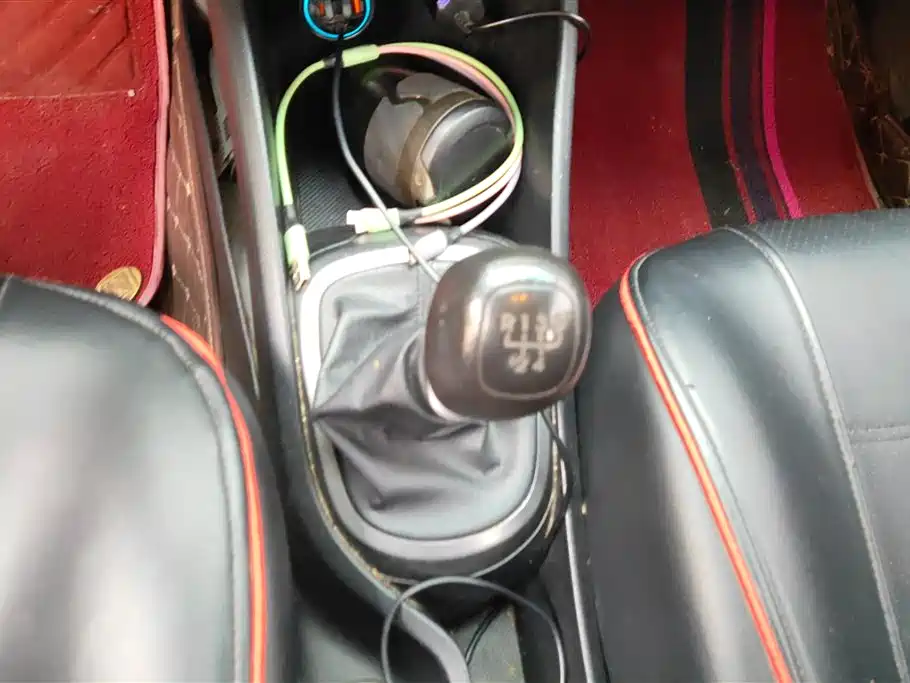 Kia K2 2015 — фото 16