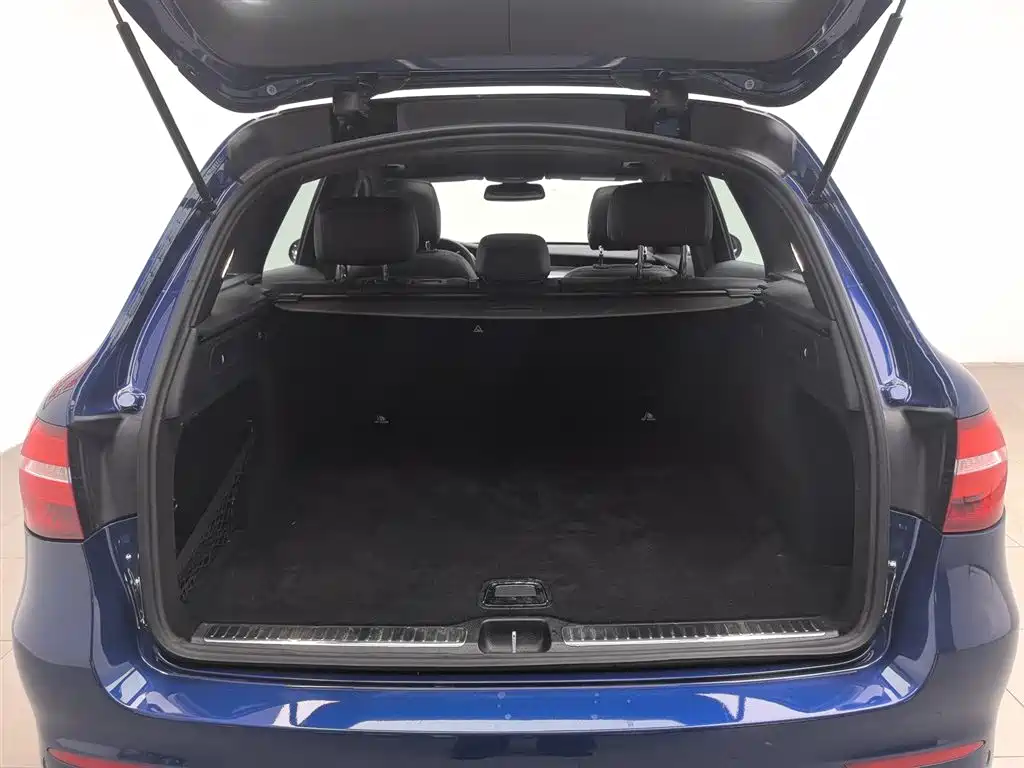 Mercedes-Benz GLC 2017 — фото 16