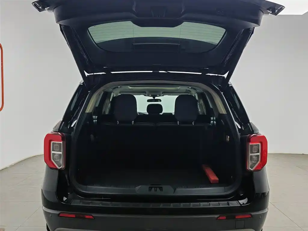 Ford Explorer 2020 — фото 16