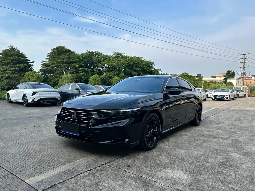 Honda Accord 2025 — фото 1
