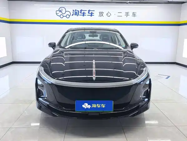 Hongqi E-QM5 2026