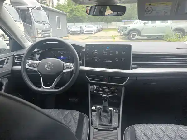 Volkswagen Sagitar 2023