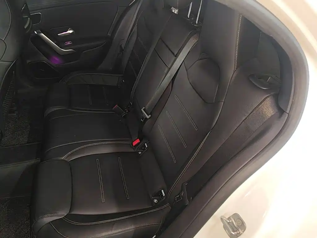 Mercedes-Benz A-Class AMG 2024 — фото 17