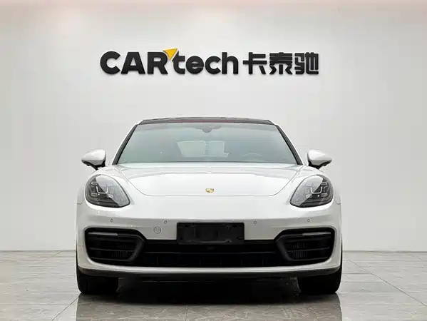 Porsche Panamera 2022