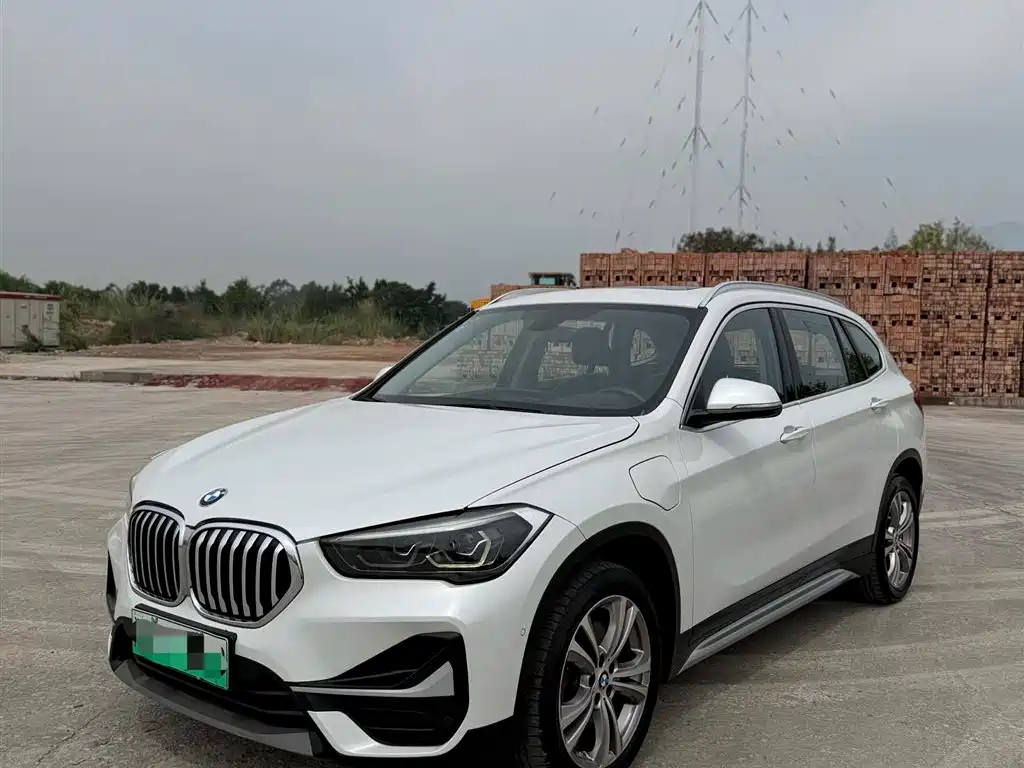 BMW X1 2020 — фото 1