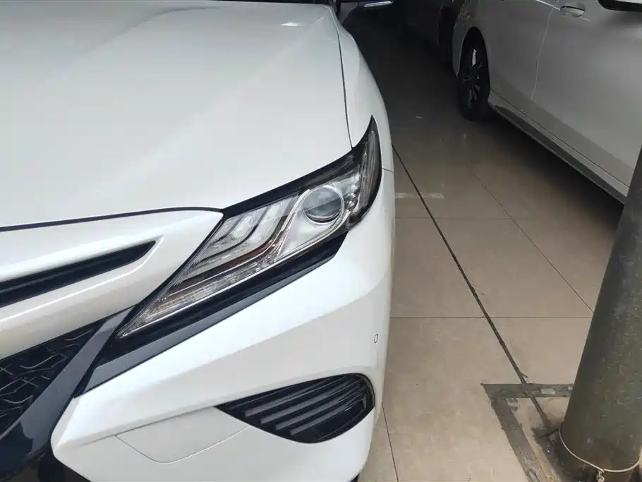 Toyota Camry 2020 — фото 5