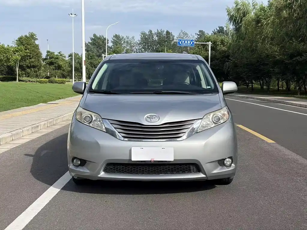 Toyota Sienna 2017