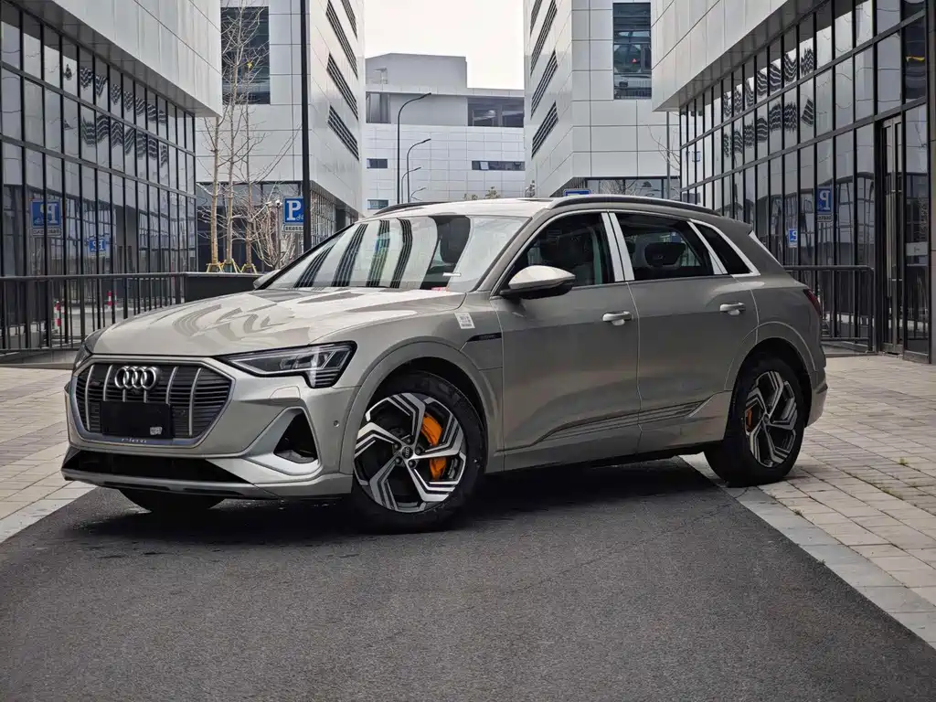 Audi e-tron 2023