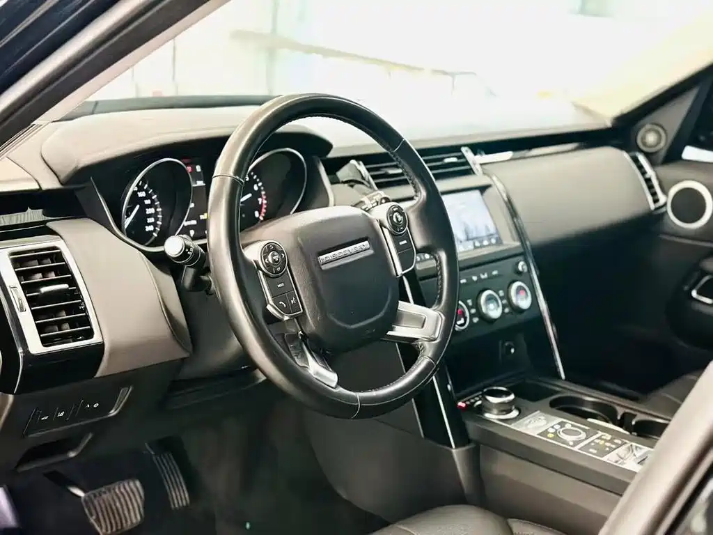 Land Rover Discovery 2018 — фото 4