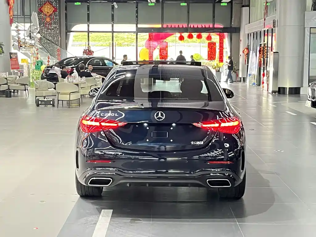 Mercedes-Benz C-Class 2024 — фото 8