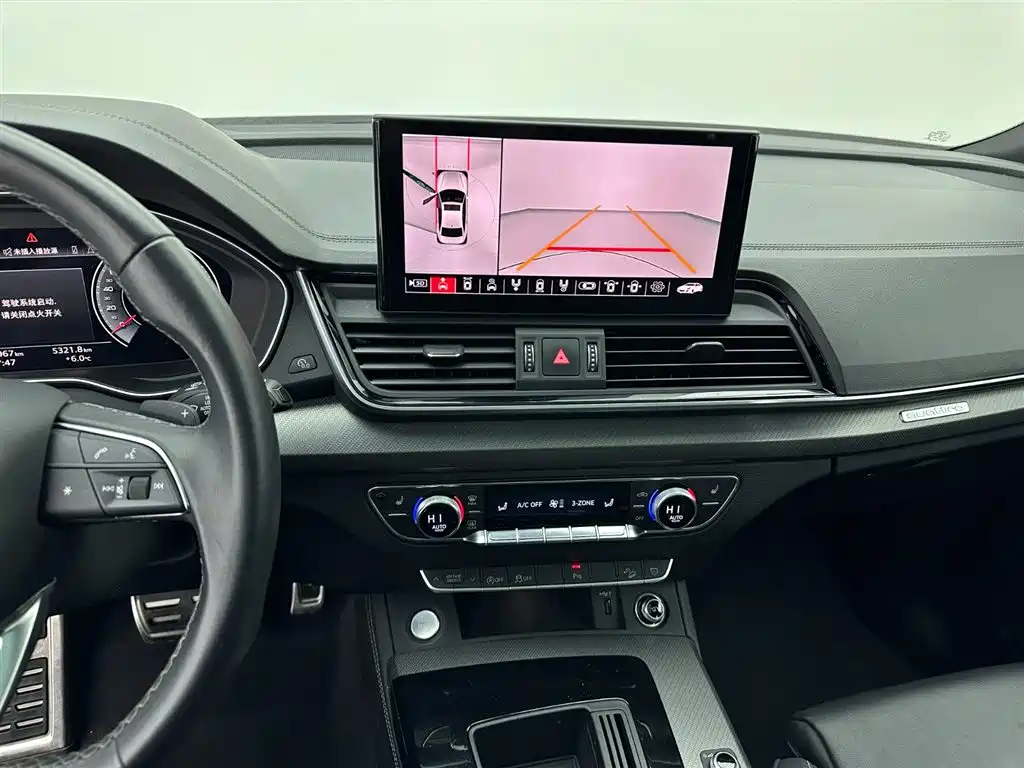 Audi Q5L 2023 — фото 12